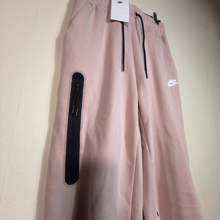 Nike Tech Fleece High Rise Jogger Pants Womens Small NWT Light Pink
